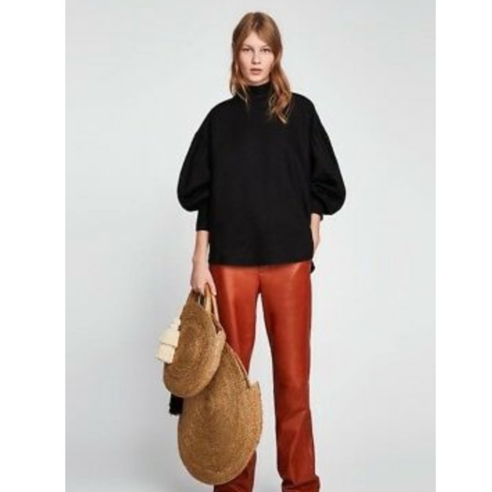 Zara Voluminous Black Linen Top